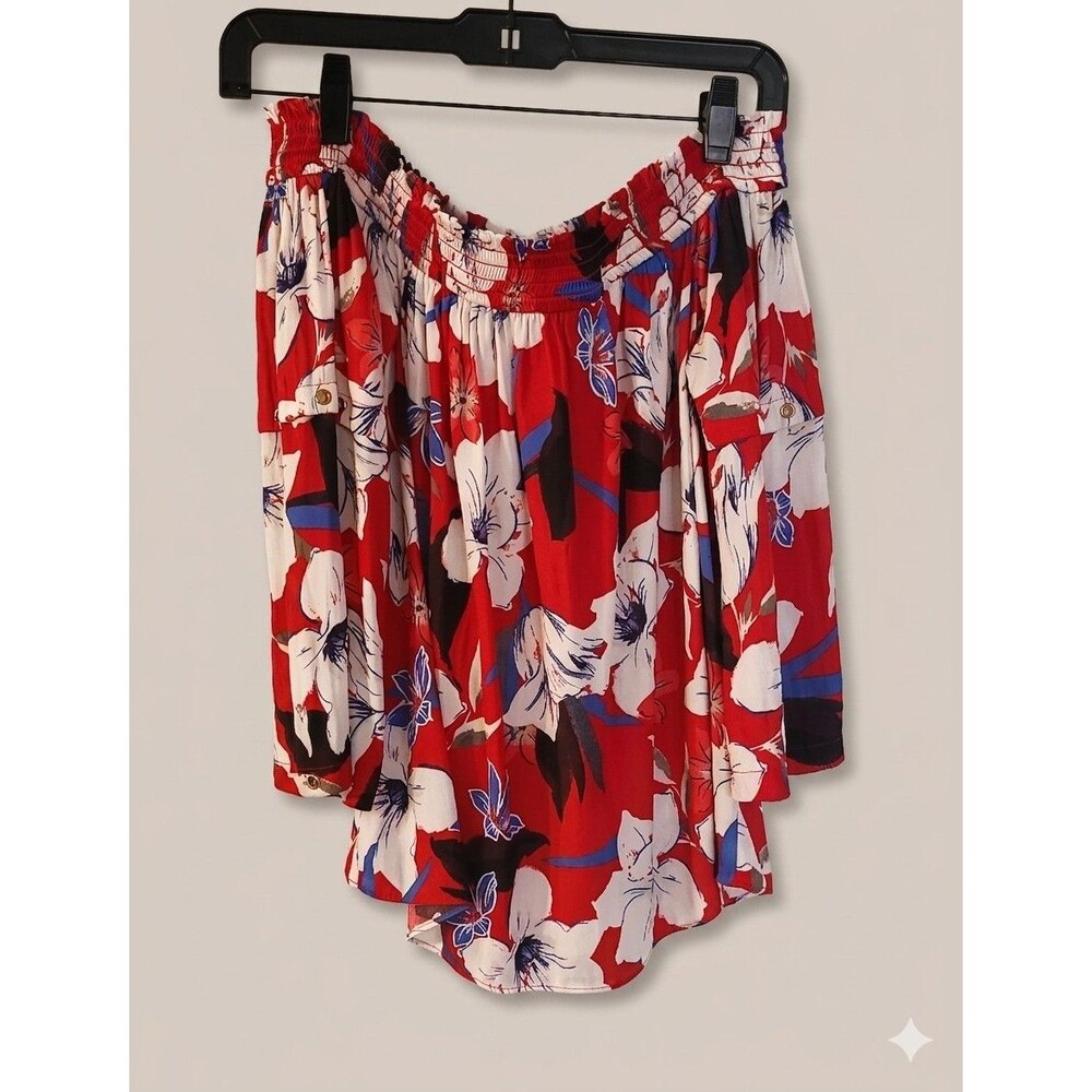 NWT Jennifer Lopez Women's  Grommet Trim  Off Shoulder  Top,  Size  S